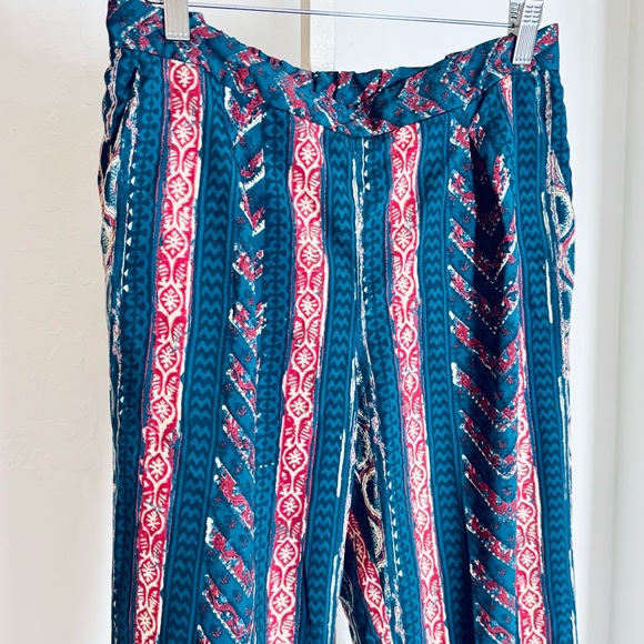 Ralph Lauren Blue & Red Tribal Print Lightweight Silky Tapered Pants Size 6 - Picture 8 of 9